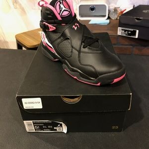 Girls size 5 air jordan